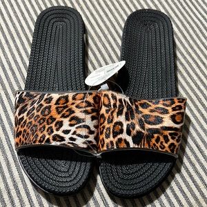 Beach/pool sandals size 7-8